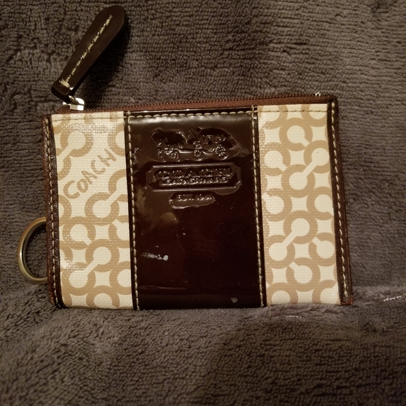 Coach Accessories - Coach key chain card holder